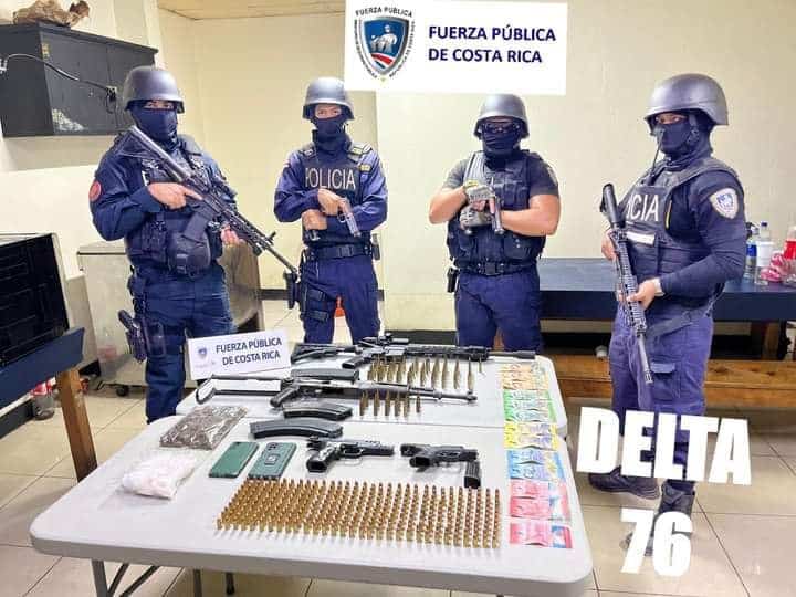 Detenci N De Un Sujeto Con Armas Drogas Y Dinero En El Cant N De