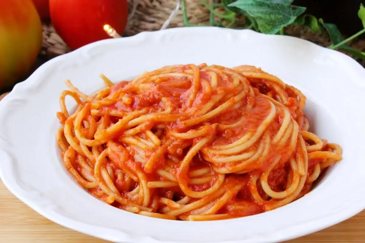 Receta De Espagueti Rojo Un Clásico Plato De Pasta